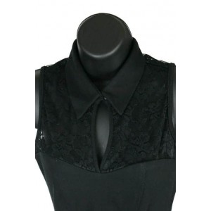 Shirt collar belted lace neck.